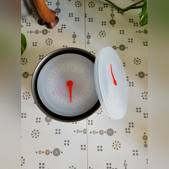 Set of 3 vintage nesting enamel containers with lids - Picture 3 of 8